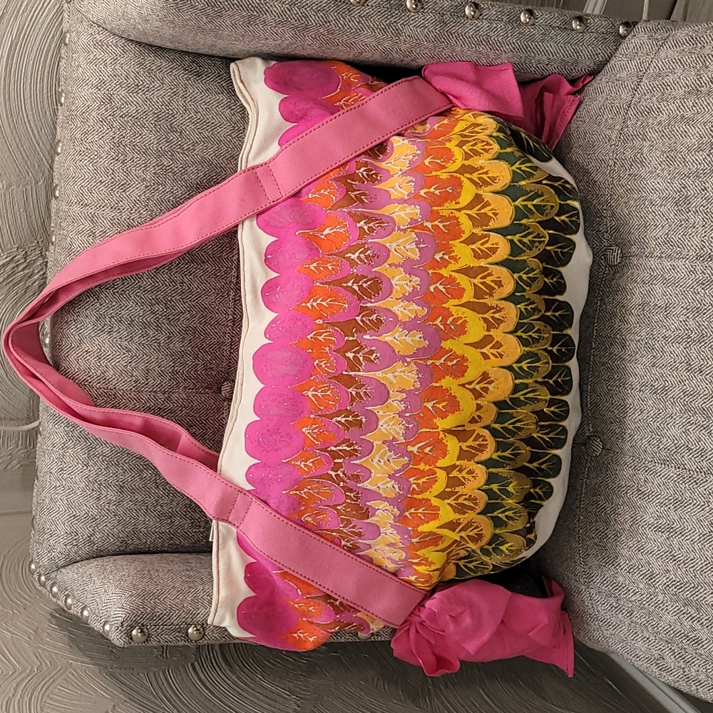 Juicy Couture  Beach/Weekend/Gym Canvas Bag - Picture 2 of 5